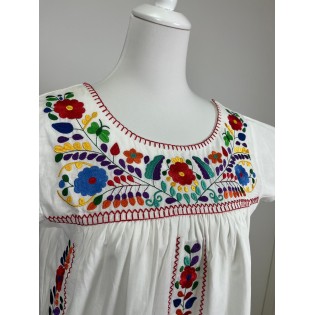 Vestido Corto Bordado