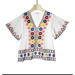 Blusa bordados manga corta